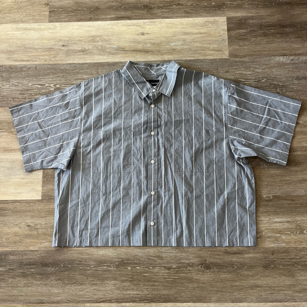 NWOT Original Use Men’s Short Sleeve Boxy Fit Work Shirt Grey Size XL